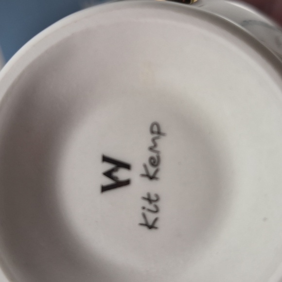 Wedgwood Kit Kemp Mythical Creatures 5-Piece Place Setting - Picture 4 of 4